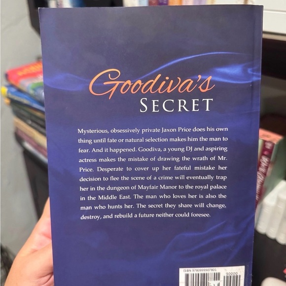 Paperback book bundle - Picture 5 of 9